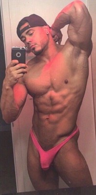 imrockhard4u:  muscleorlando:    http://imrockhard4u.tumblr.com