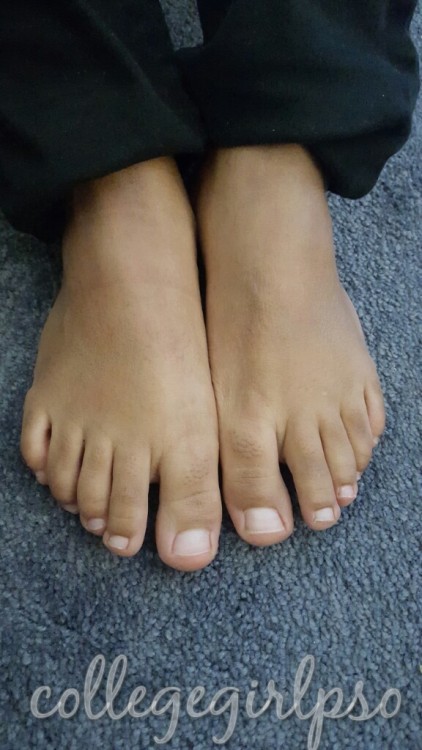My roomie Andie&rsquo;s lil feet by request. She&rsquo;s so cute.