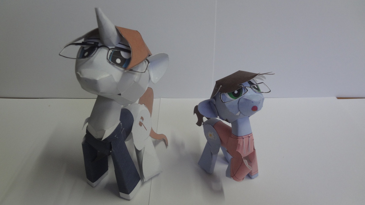 fallingstarbp: This is my next papercraft project for @shinonsfw universe, my work