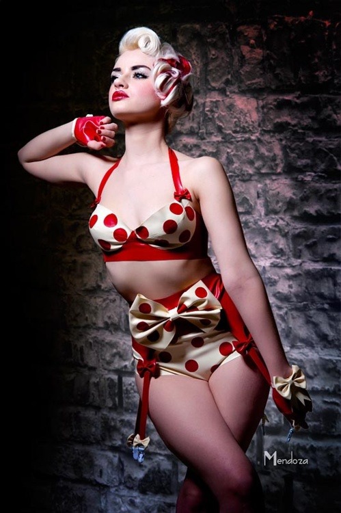 alternative-pinup:  Alternative PinupPinup Twitter