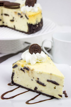 a-london-gent:  genevievehawkinsrose:  foodsforus:    Oreo Cheesecake     You always post the best food pictures @a-london-gent  @genevievehawkinsrose only the best will do  Yes please&hellip;.