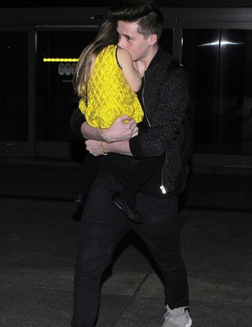 keepdreamer:Brooklyn Beckham & Harper Beckham