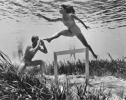 ianbrooks:   Vintage Underwater Pinups photos by Bruce Mozert To promote Silver Springs, Florida’s crystal clear waters, Bruce Mozert took a series of creative underwater photos in 1938, depicting scenes of leisure one can partake in with no oxygen