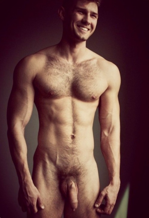 alanh-me:  58k+ follow all things gay, naturist and “eye catching”   