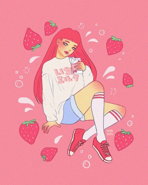 ✨Strawberry milk✨I miss these drinks I used to have when I was living in Japan.