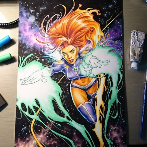 I’ve been wanting to draw #Starfire for a while now. It’s nice when I get different comm