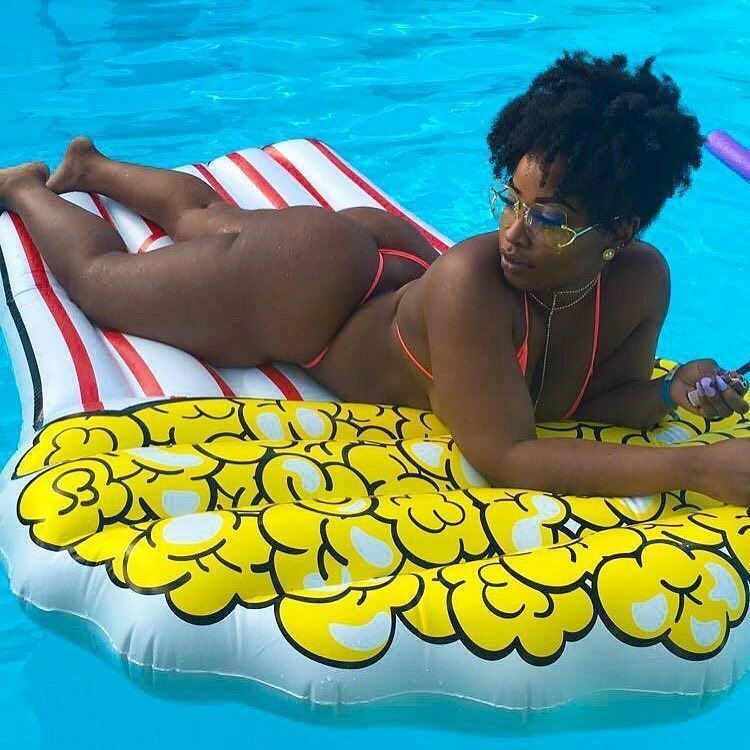 fletchertrowan:   @kallmekatrina #beautiful #curvygirl #thickness  #melaninqueen