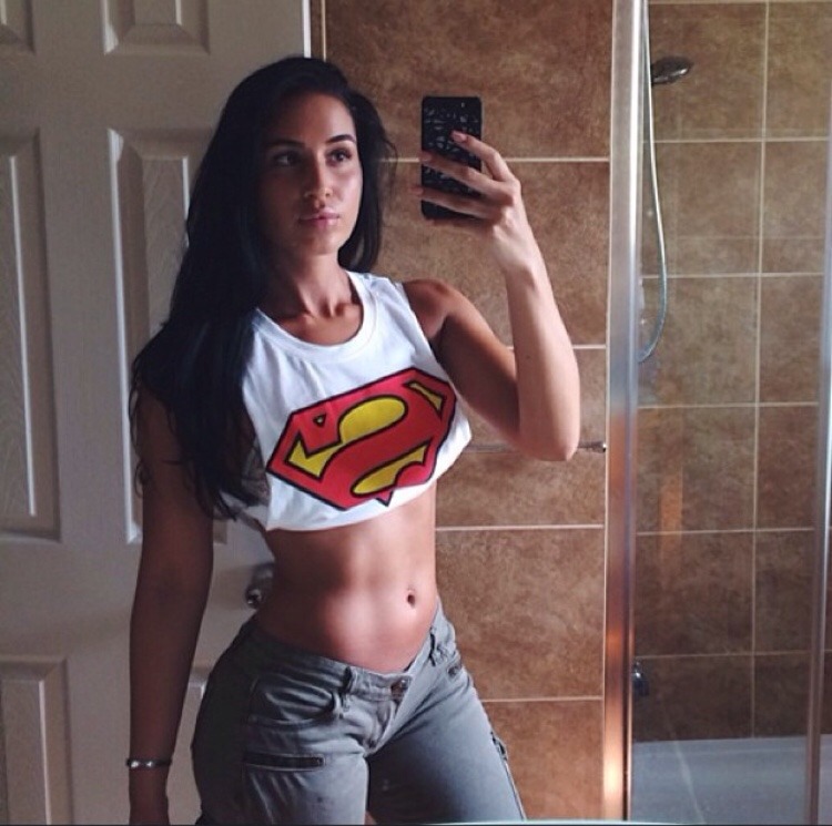 bombshellssonly:  @_eroze 