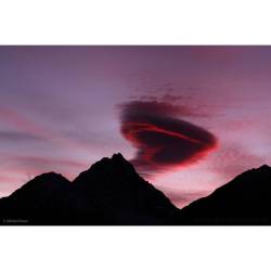 A Heart Shaped Lenticular Cloud #Happyvalentinesday #Nasa #Apod #Lenticular #Cloud