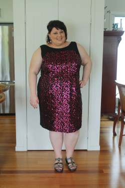 Deathfatties:  Natalie Returns From Fatshion Hiatus In A Sequinned Red Dress (Avenue)