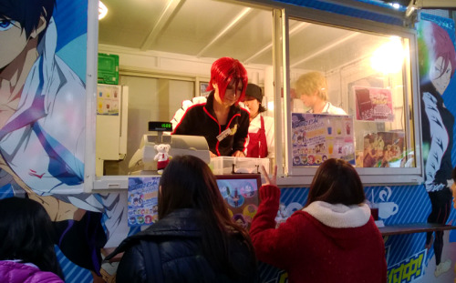 brumalbreeze:ozeanflug and I went to Ikebukuro today to check out the Free! beverage truck! I swear 