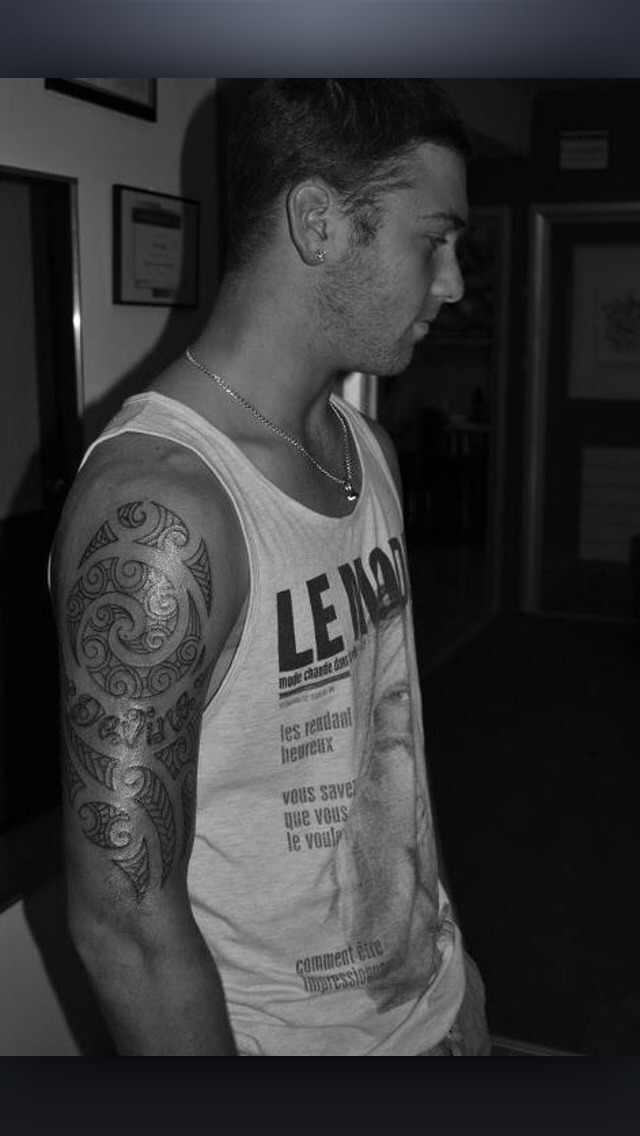 str8ozboys:  Hot str8 Aussie bogan - fuck me now! 😜 