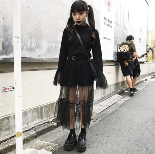 All black fashion by Fruits. My japanese fashion community -  vk.com/japanese.fashion