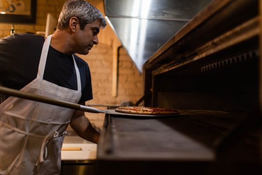 Making Yeast-Free Pizza