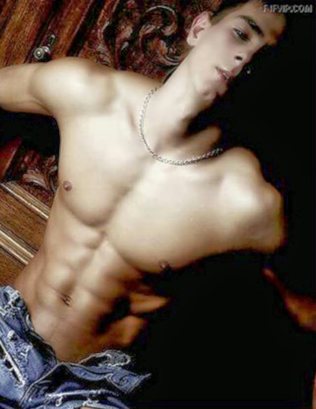 prettygayboys:  similar posts: heresnapchat me: jockdays