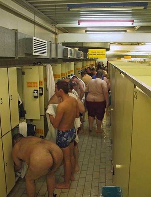 lovenakedhairymen: pdq-ps: Locker room Heaven