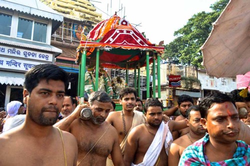 arjuna-vallabha: Durga Madhav puja at Puri, Odisha. The unique tradition of Durga with Jagannatha ( 