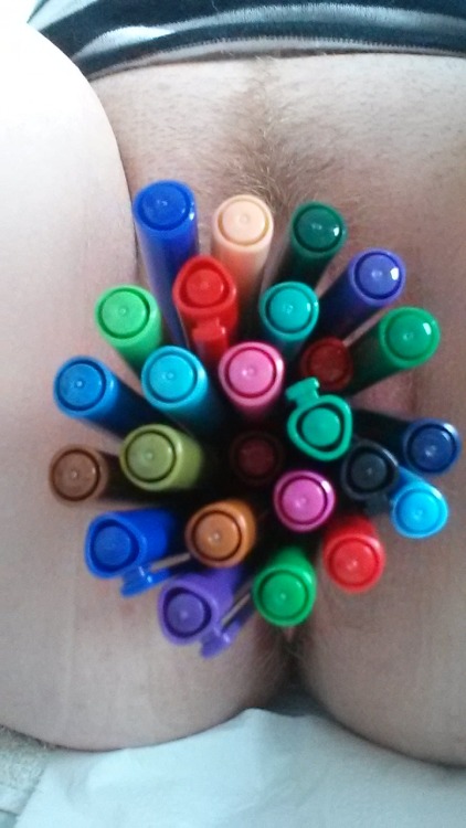 gamingqeen:25 markers inside of me :) can’t adult photos