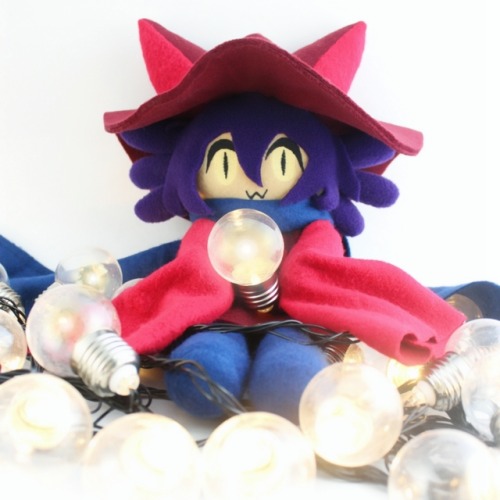 niko-the-solar-messiah: rainbowsplushies: Niko - OneShot Flop Doll! Keep reading