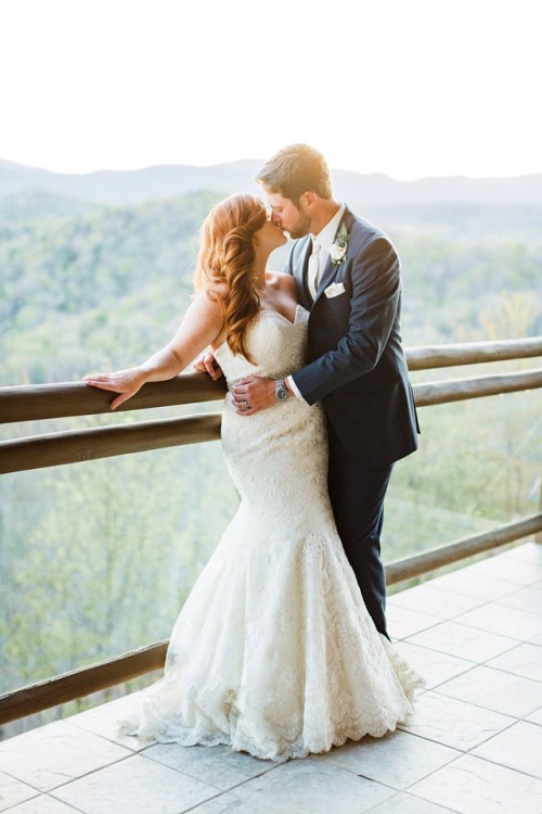 Featured by Wedding Chicks (Diana Lupu Photography)Waterfall Country ClubClayton, Georgia