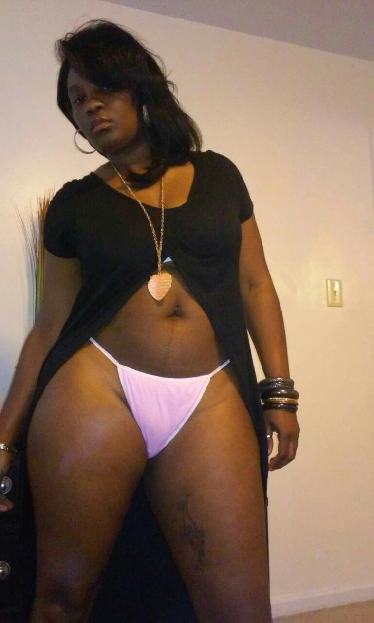 mistertilmonjr:  gh0stsmt:  Repost of this sexy thick fb friend  I fuckin LOVE black