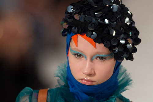 black-is-no-colour:  Maison Margiela by John Galliano, Défilé Spring 2017 show, Look 2