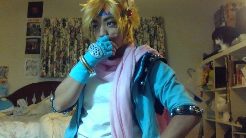 nailbats:  I FEEL LIKE I CAN NEVER DO HIM JUSTICE BUT!! i wanted to…try to cosplay the husband 