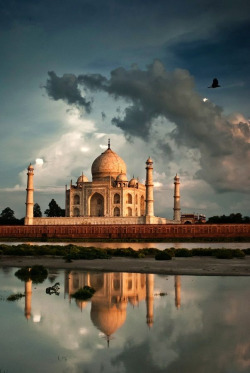 breathtakingdestinations:  Taj Mahal - India
