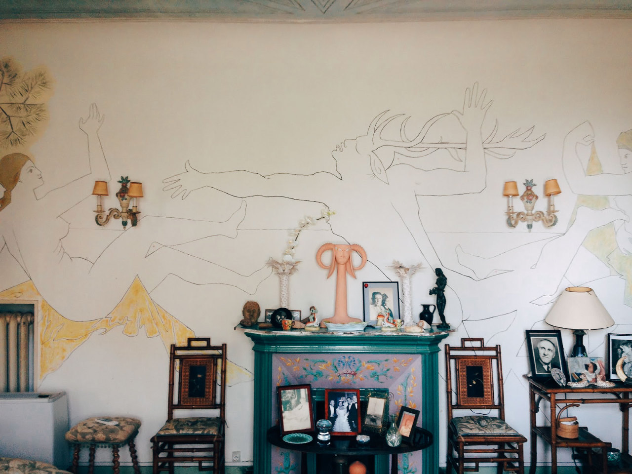 imcubo:frescos in the villa Santo Sospir, by Jean Cocteau