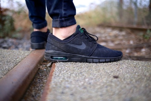 nike janoski max pine green