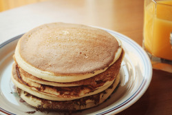 everybody-loves-to-eat:  Plain Jane Pancakes
