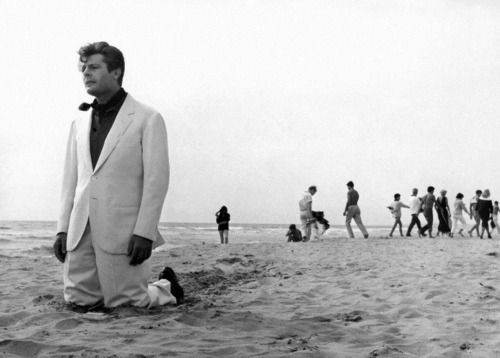 3 FEBBRAIO 1960: Anteprima de La Dolce Vita al cinema Fiamma di Roma.