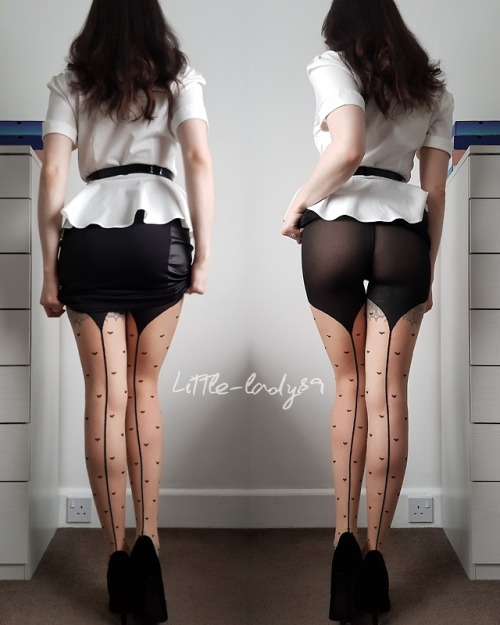 little-lady89: Happy Friday all had quite a few people checking out my tights at this morning’s netw