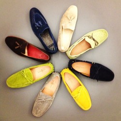 mrporter:  Pops of color on today’s shoot with GQ #Menswear #Style #Loafers #GQselects (at MR PORTER HQ) 