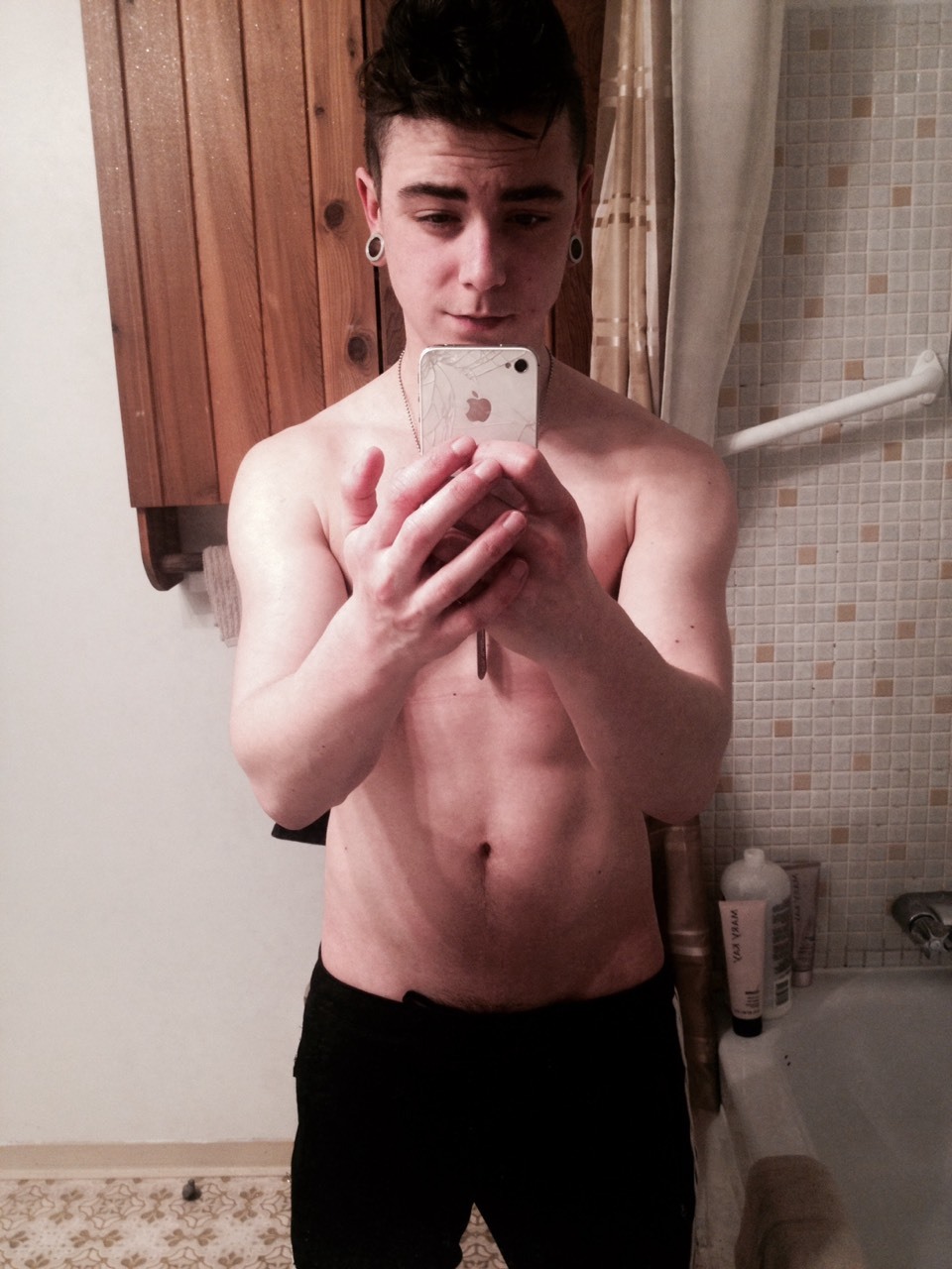 levi-nathan:  7 Months on T.