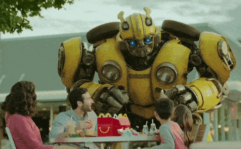 buncha-bees: PLEASE tell me I’m not the only one squealing over this Mcdonald’s commercial BEE IS SO CUTE LOOK AT HIM HE LOOKS EXCITED AND THE KID IS OFFERING HIM AN APPLE SLICE 