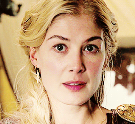 THE GODDESS OF THE HUNT — ♕ Rosamund Pike Gif Hunt Under the cut, you  will...