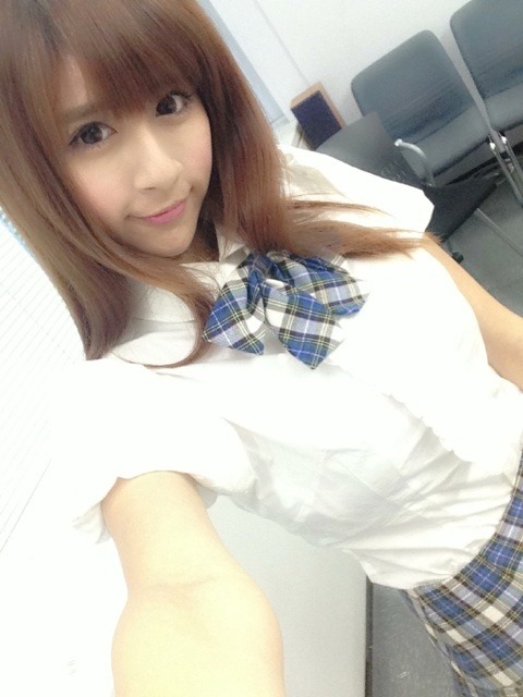 heyweathergirls:  [130820] Esse’s Ameblo Update.