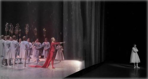 Ekaterina Krysanova, Dmitri Gudanov and others in Bolshoi’s The NutcrackerPhoto by Ekaterina Vladimi