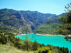 best-lovequotes:  Via 10 Famous Lakes in Europe - Lake of Sainte-Croix - France