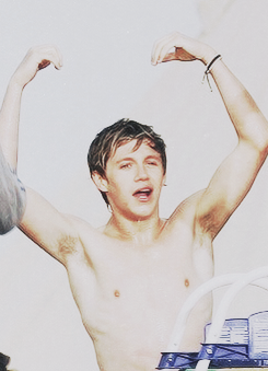  niall being shirtless  