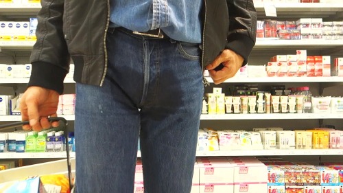 Sex femboydl:  levis jeans wetting in public pictures