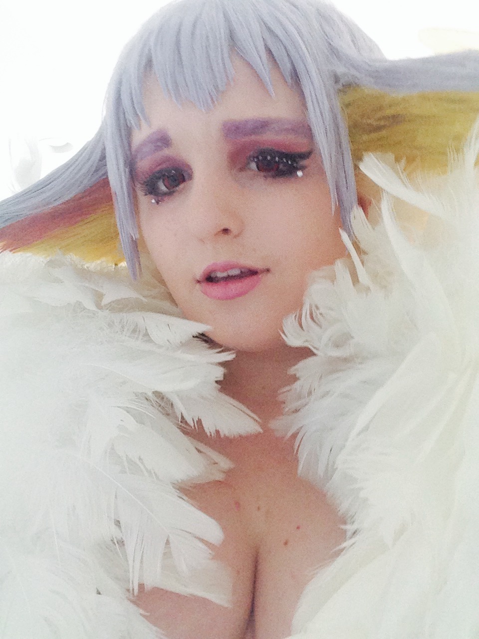 slbtumblng:  raincoatsjooji:  Ragyo Kiryuin makeup/wig/feather cape thing test!!