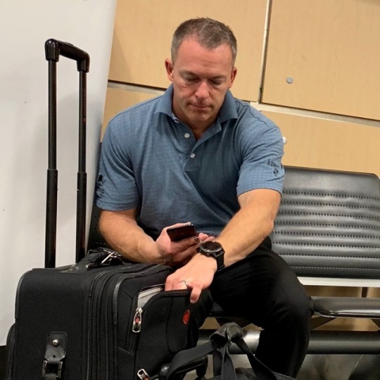 daddiesonthego:  Business Travel Daddy making sure he has all his important documents secure and ready.