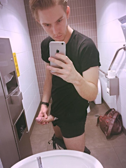socialsadness:  Jaxon Radoc