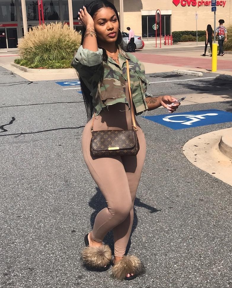 kingjazziedad:  DeliciouslySexy. Petite. Bootiful. CurvyLicious.. Miss MeekLina 💙