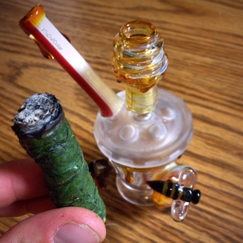 weedporndaily:  Dope AF Mini 10mm @evolglass up for sale in local AZ by the good homie @laxlife_az 