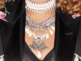 thegenerousqueen:BEYONCÉ + jewellery