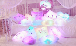 candiedmoon:  akaashie:♡ Light Up Pillows (9