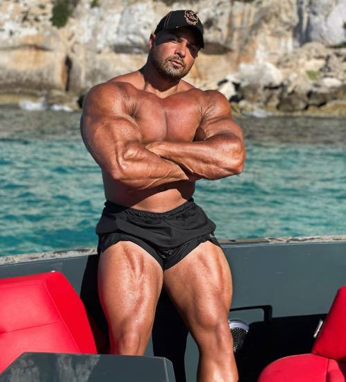 MOROCCAN BODYBUILDER JOHAN FEHD KAROUANI THE PANTHER